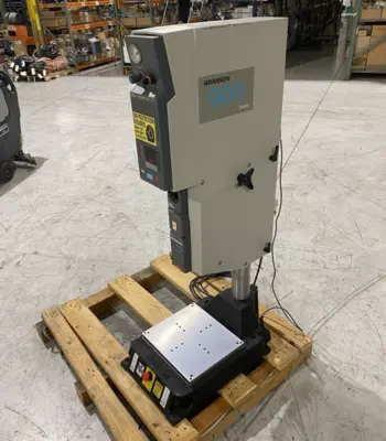 Used BRANSON Integrated Ultrasonic Welder 200/245VAC Input 14A Ultrasonic Welders Michigan US | Maverick Industrial Sales #1398026
