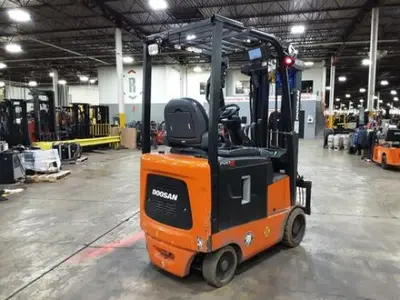 USED 2019 DOOSAN BC15S-5