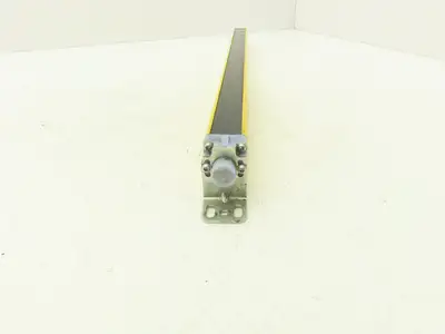 Schmersal SLC440-R-0490-14-01 Safety Light Curtain Receiver