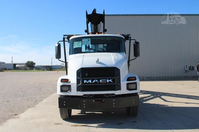 New | in-Stock 2027 MACK MD7 Rolloff Trucks Texas US | Roll Off Truck World #1491884