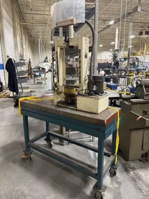 10 TON SUNNEN MODEL #BP-10 BENCH TOP HYDRAULIC PRESS, 115 VOLT: STOCK #23364