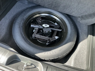 USED 2019 JEEP CHEROKEE