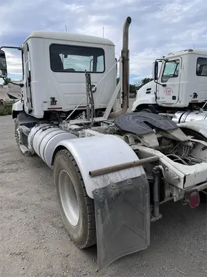 USED 2011 MACK PINNACLE CXU612