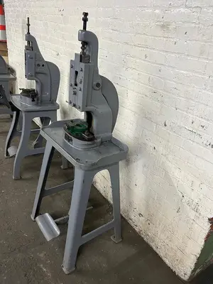 E.D. Bosworth & Son. Warren RI - Metalworking, Forming & Stamping 2.5 Ton Punch Press