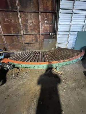 Roach 90 Degree Pallet Conveyor