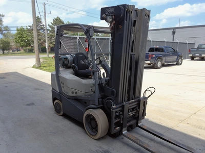 USED CROWN 5,000LBS CAPACITY