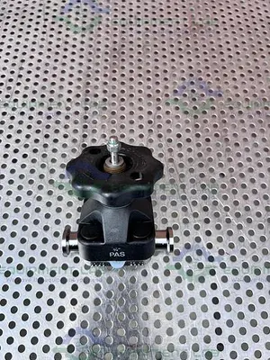 USED ITT PURE FLO .75-316L-RA25MAX-CWP150 DIAPHRAGM VALVE W/ 3/4" SANITARY FITTING
