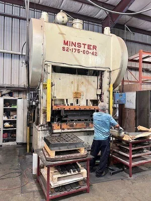 1957 MINSTER S2-175-60-42 Presses-Straight Side D.C. | Asset Exchange Corporation (1)