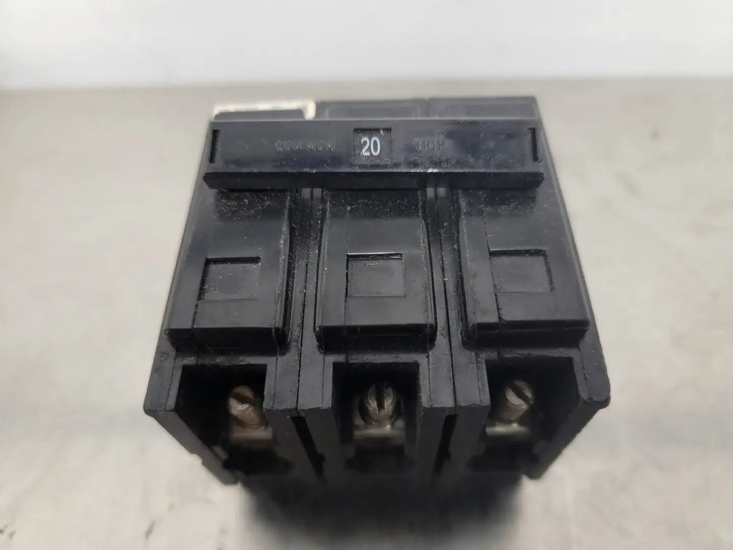 NEW EATON BAB3020H