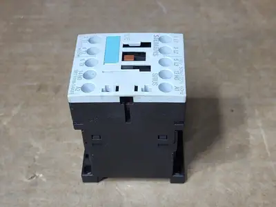 NEW SIEMENS 3RT1016-1AK61