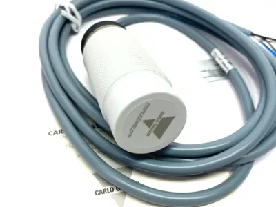 USED CARLO GAVAZZI TRIPLESHIELD CAPACITIVE PROXIMITY SWITCH