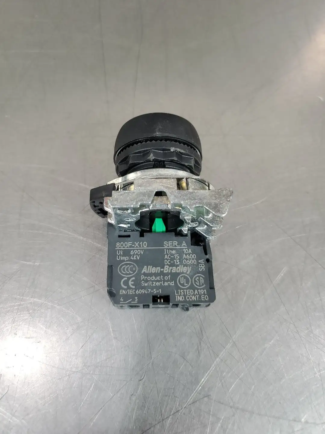 Used Allen-Bradley 800F-X10 White Pushbutton Contact Switch Switch Parts South Carolina US | Palmetto Automation #1520654