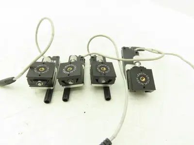 Baumer UNCK 09U6914/KS35AD1 Ultrasonic Distance Measuring Sensors 30VDC Lot of 4
