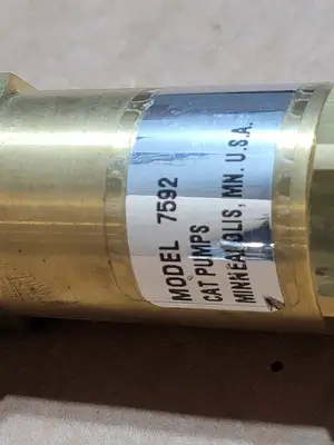 NEW CAT PUMPS 7592