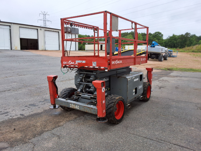 Used 2016 Skyjack SJ6832 RT Scissor Lifters North Carolina US | Stack Equipment #1208762