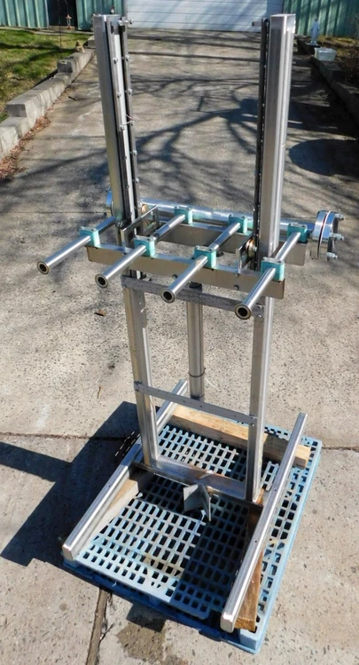 Used FILLING MANIFOLD FOUR STATION Filling Machines New Jersey US | Champion Trading Corporation #423638