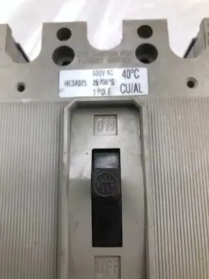 I-T-E HE3A025 25A 3 Pole Molded Case Circuit Breaker 600VAC