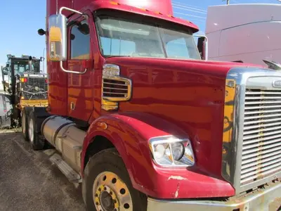 Used 2016 FREIGHTLINER CORONADO 122 Conventional trucks Manitoba CA | Conquest Truck & Auto Sales #1421347