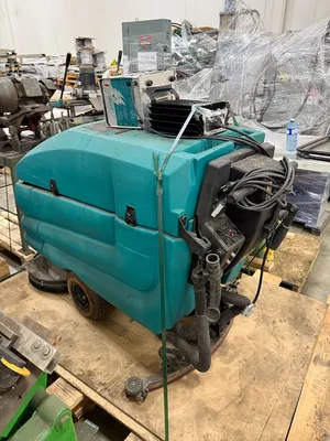 TENNANT 5700 Sweepers | ListingHippo (1)