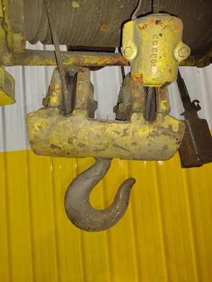 3,000 LB POWERED CABLE HOIST: STOCK #18896