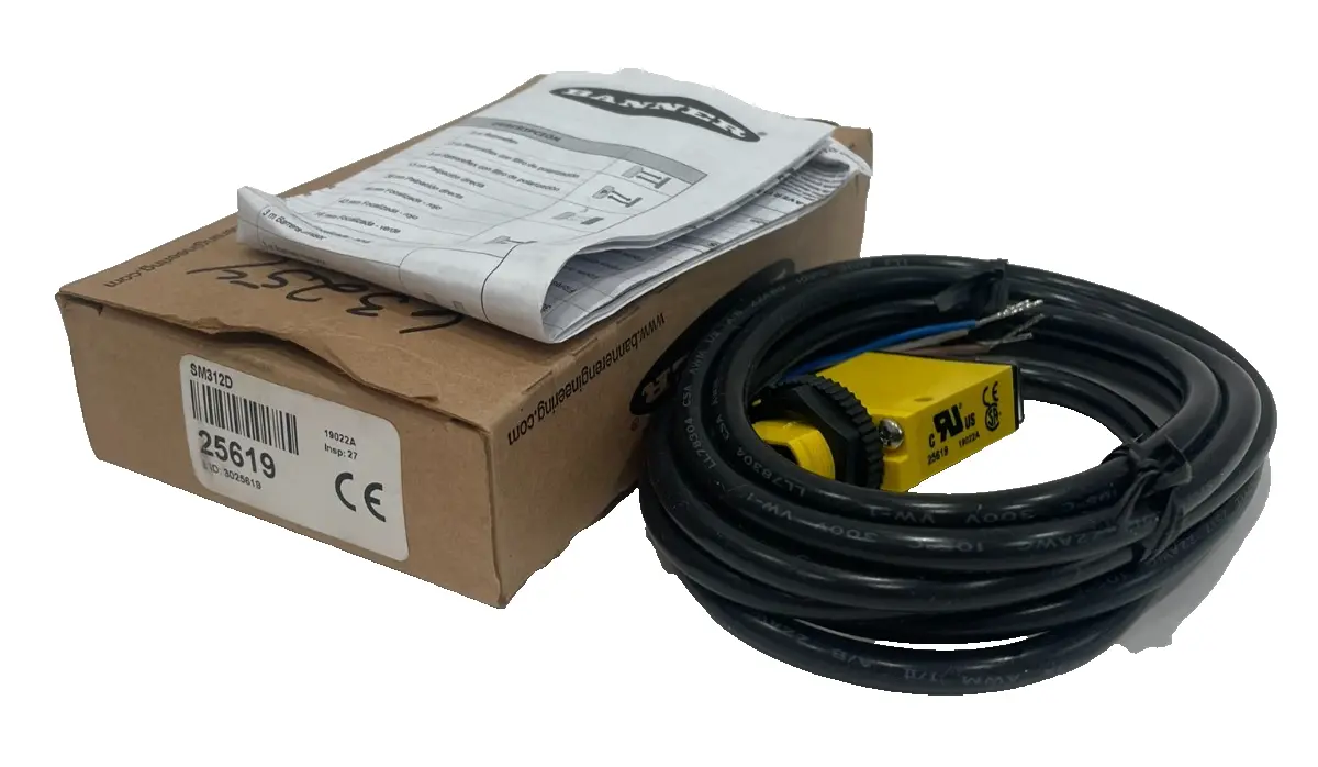 NEW BANNER ENGINEERING SM312D PHOTOELECTRIC SENSOR