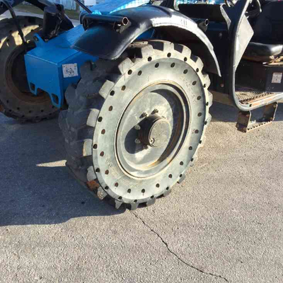 USED 2015 Genie GTH-844