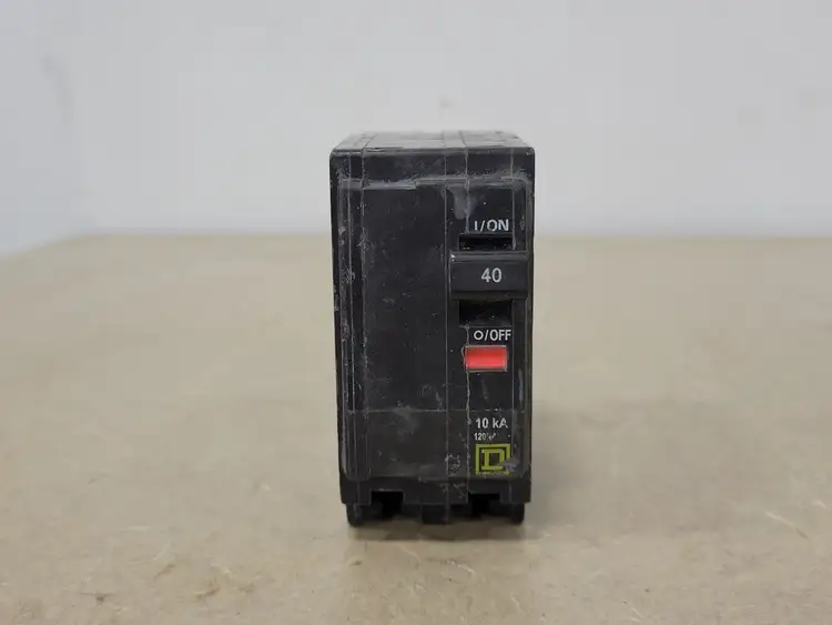 Used SQUARE D QO240 Switchgears British Columbia CA | Lenmark #240194