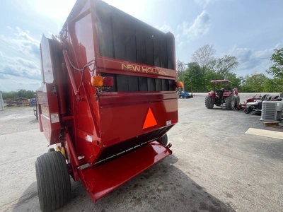 NEW HOLLAND 688 Roll Baler | County Equipment Company LLC (7)