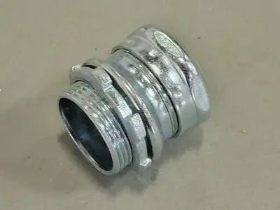 1-1/4" EMT Liquidtight Compression Connector (Box of 10)