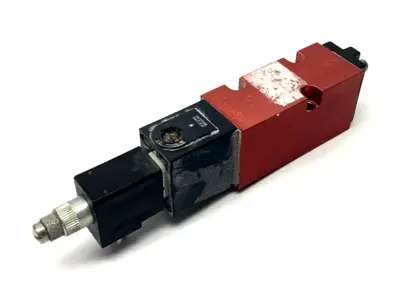CSG-4332-043-H16-L14-P-A120 | Versa  Solenoid Valve, 4-Way - Used