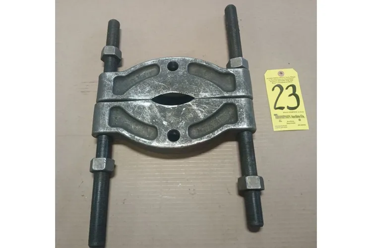 Used _UNKNOWN_ _UNKNOWN_ Internal bearing puller kits Ohio US | Thompson Auctioneers #1547323