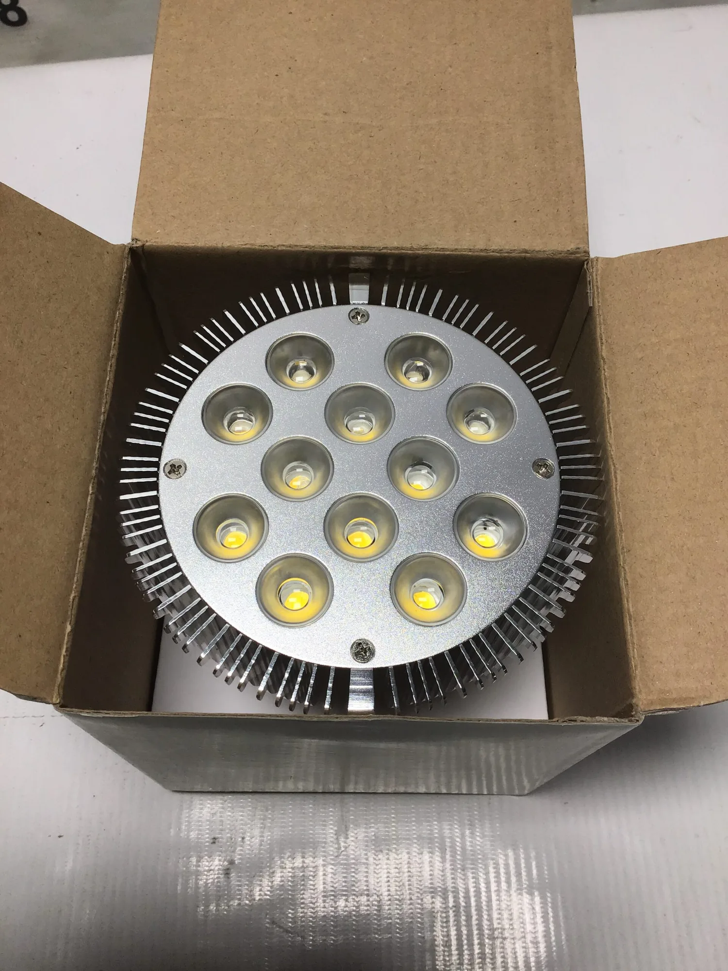 LED PAR 38 12 Cree 36 watts 1215 Lumens Warm White LED Light Bulb