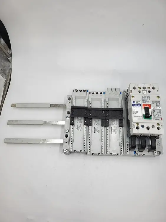 Used _UNKNOWN_ _UNKNOWN_ Circuit Breakers Michigan US | ND Industrial Surplus #1269908
