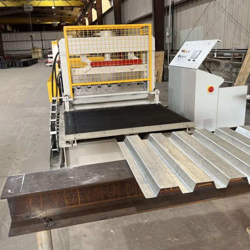 Metal Deck Roll Forming Machine in Canada