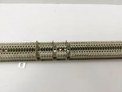 Weidmuller WK4/U DIN Rail Mount 128 Terminal Blocks