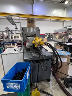 1995 VAN DORN 85-HT-5F Plastic Injection Mold | Universal Press & Machinery (UPM) (9)