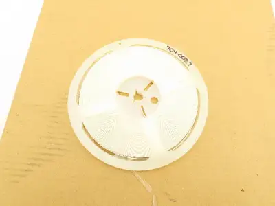 Yageo RC1206FR-0782RL Chip Resistor Tape And Reel 82 Ohms ± 1% 1/4W 5000 Pcs