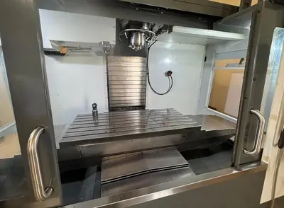 Haas VF-3YT Machining Centers & Milling Machines | Amiron Machinery (4)
