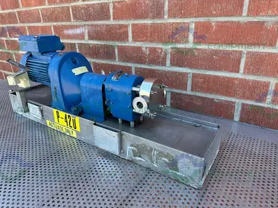 USED TRI CLOVER PRRED3 ROTARY LOBE PUMP W/ 1 HP MOTOR, 1" SANITARY FITTING