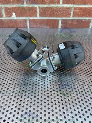 USED 2 ITT PURE FLO ADVANTAGE 3 - WAY DIAPHRAGM VALVE W/ 1" SANITARY FITTING