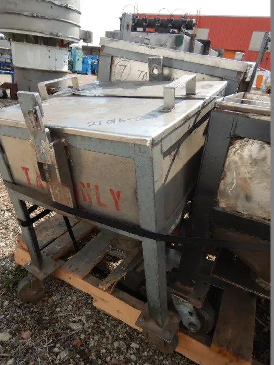 Used _UNKNOWN_ 5 CU. FT. Bins New Jersey US | Perry Equipment #118146