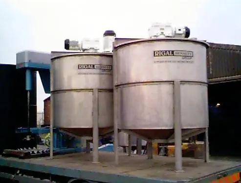 3200 L S/S Enclosed Tank