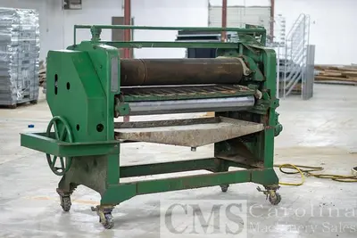 USED BLACK BROTHERS 22D GLUE SPREADER