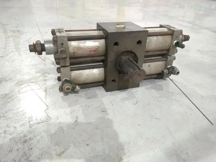 Used PHD HEAVY DUTY KEYED SHAFT ROTARY DOUBLE CYLINDER Shafts | Maverick Industrial Sales #1115122