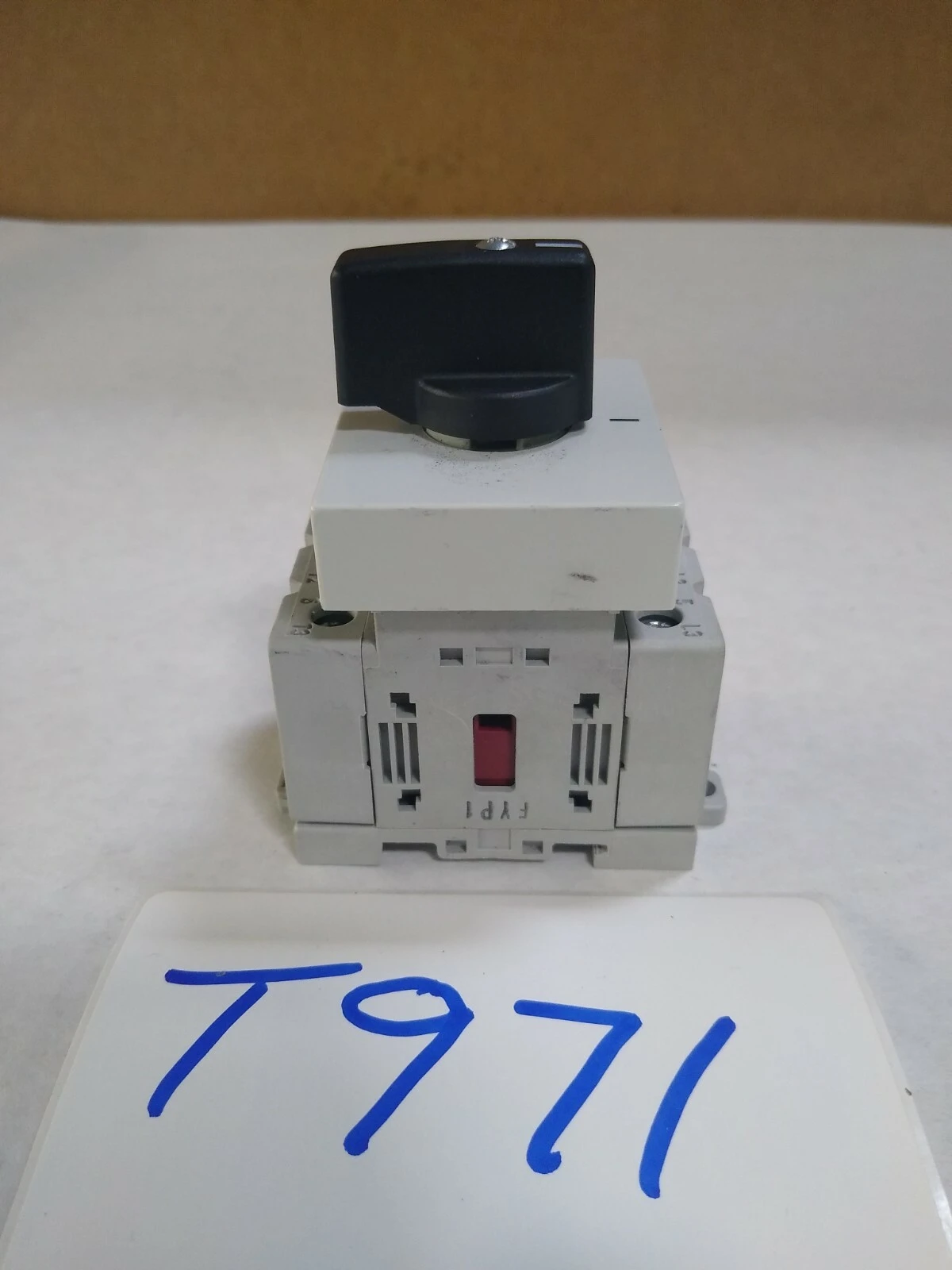 USED Allen-Bradley 194E-A32-1753-Q