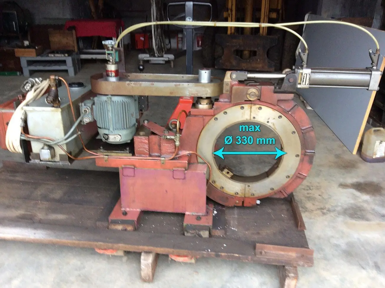 USED LATHE ATTACHMENT FOR REWORKING CRANKSHAFTS