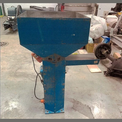 USED SYNTRON F-010 MAGNETIC FEEDER