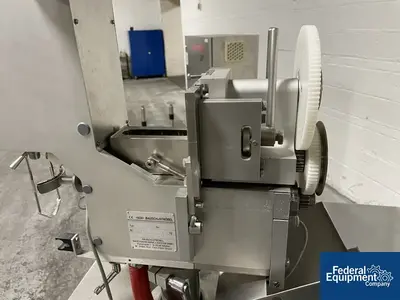 USED Bausch+Ströbel Bausch+Ströbel SP 100 Powder Filling Machine