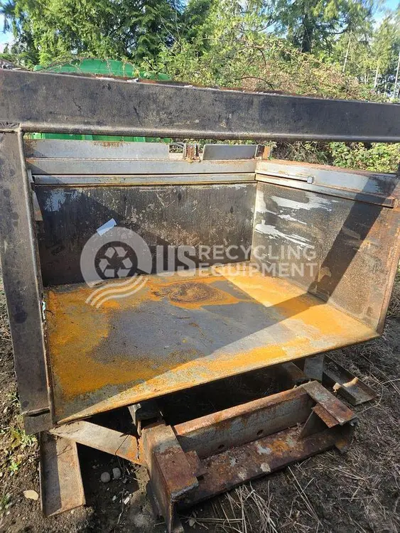 Used REACTION T200X CROSS CYLINDER STATIONARY COMPACTOR WITH RECIEVER BOX Misc Recycling British Columbia CA | US Recycling Equipment #1281326