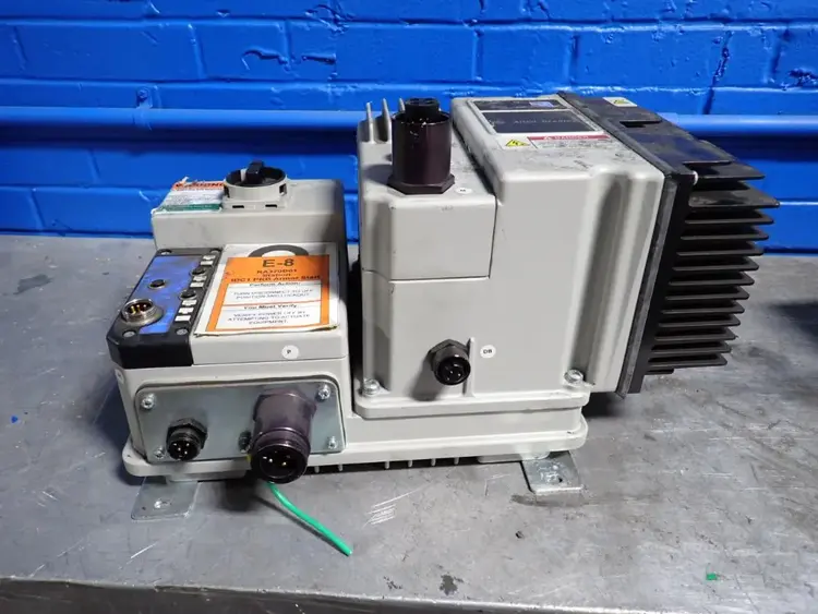 Used ALLENBRADLEY 284GFVD4P0D10RRGCBGDB1EMI AC Drive Control Module Ohio US | HGR 24 #885620